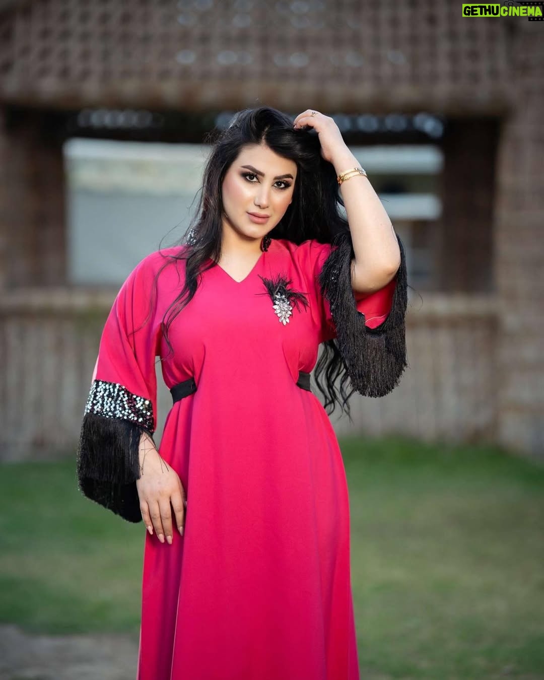 Amani Alaa - 7.5K Likes - جلسه صور لازياء @boutique_amona
#اماني_علاء #ازياء #فاشن #خليجيات #الخليج #اكسبلورر #اكسبلور_فولو #اضافات