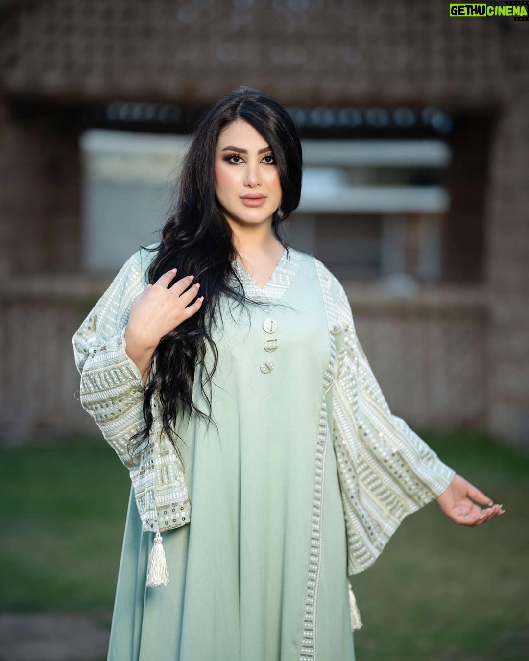 Amani Alaa - 7.5K Likes - جلسه صور لازياء @boutique_amona
#اماني_علاء #ازياء #فاشن #خليجيات #الخليج #اكسبلورر #اكسبلور_فولو #اضافات