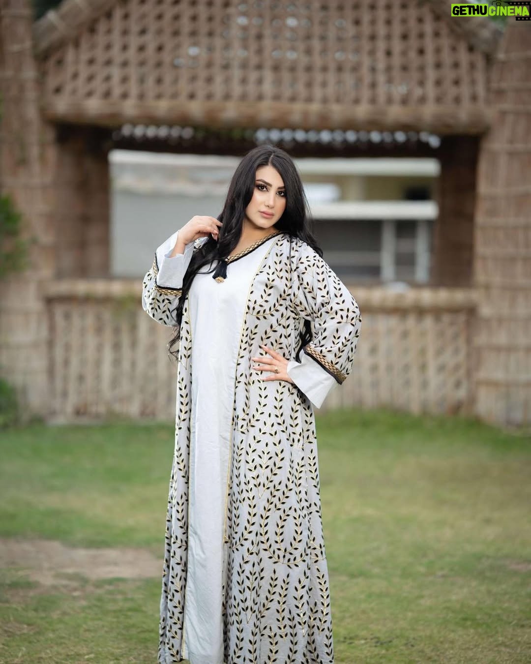 Amani Alaa - 8.3K Likes - جلسه صور لازياء @boutique_amona
#آموزش #اماني_علاء #اضافات #اكسبلورر #فولو #ملابس #ازياء #العراق