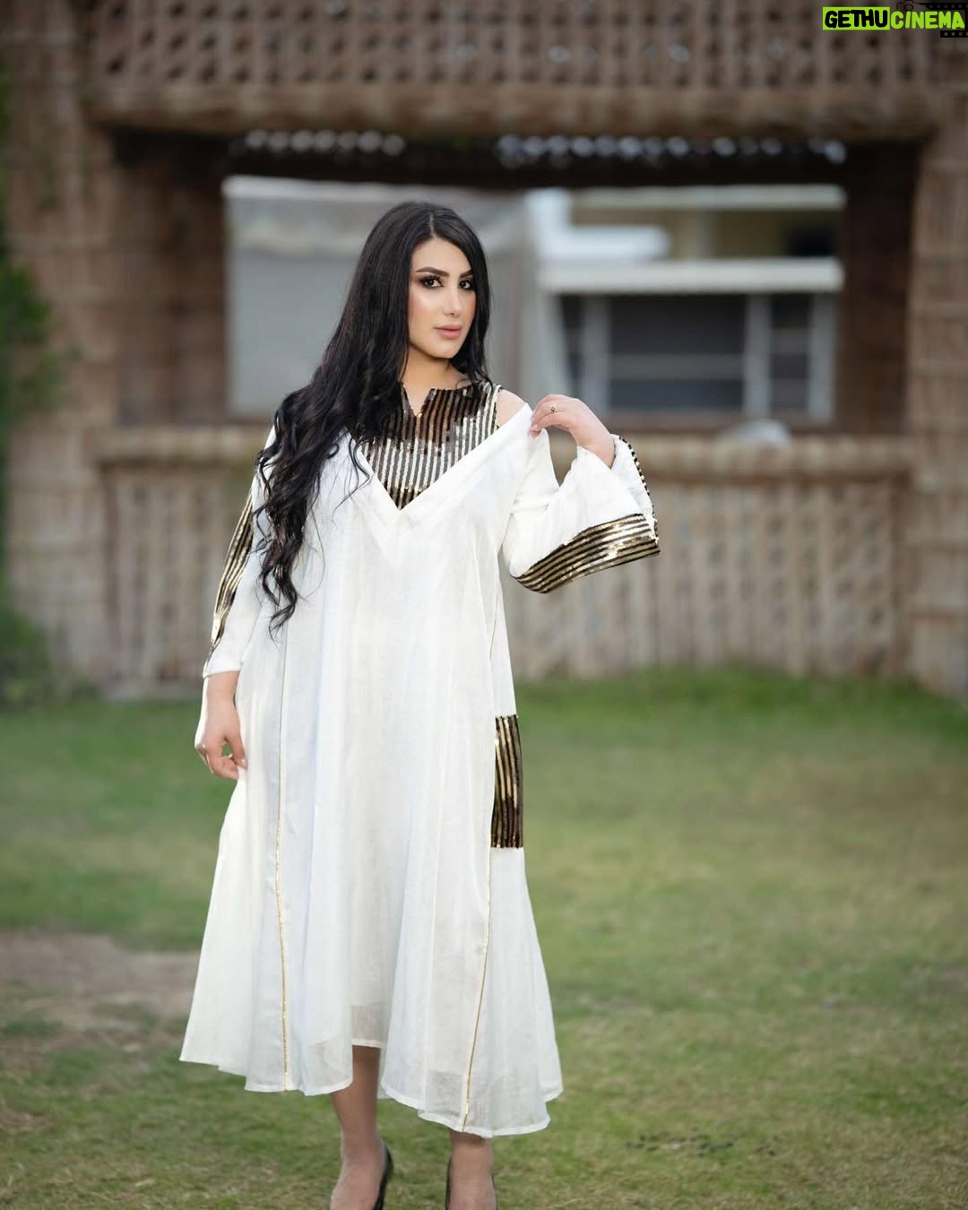Amani Alaa - 8.3K Likes - جلسه صور لازياء @boutique_amona
#آموزش #اماني_علاء #اضافات #اكسبلورر #فولو #ملابس #ازياء #العراق