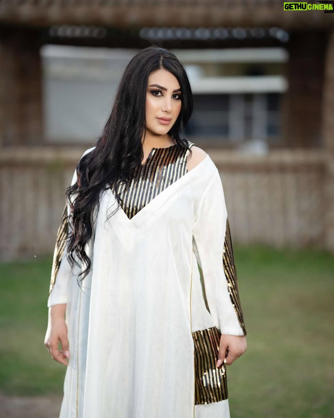 Amani Alaa - 8.3K Likes - جلسه صور لازياء @boutique_amona
#آموزش #اماني_علاء #اضافات #اكسبلورر #فولو #ملابس #ازياء #العراق