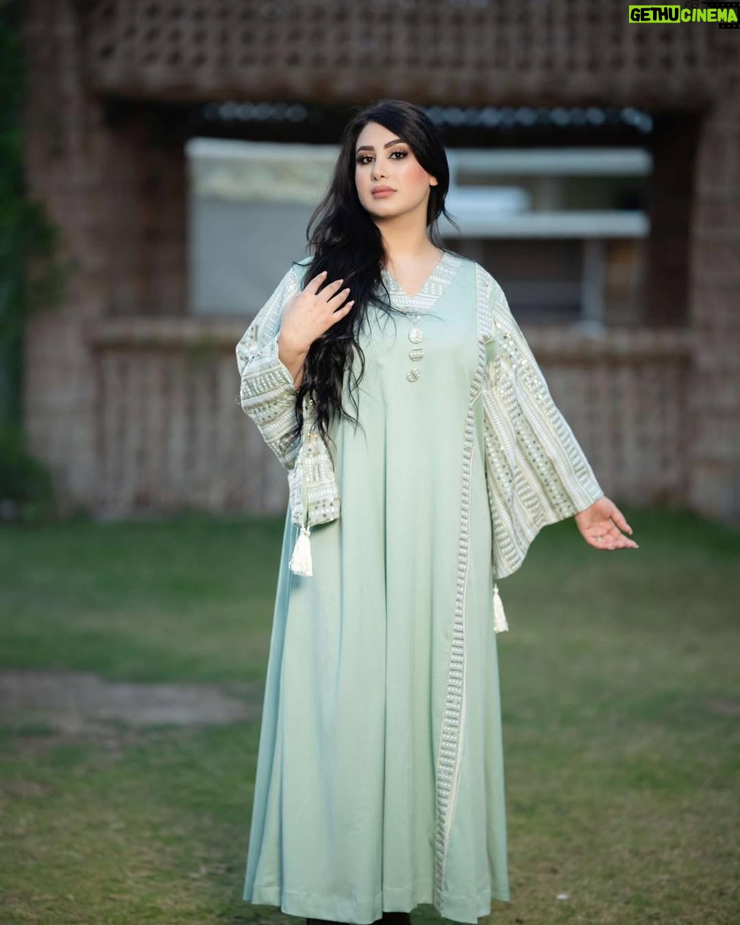 Amani Alaa - 7.5K Likes - جلسه صور لازياء @boutique_amona
#اماني_علاء #ازياء #فاشن #خليجيات #الخليج #اكسبلورر #اكسبلور_فولو #اضافات