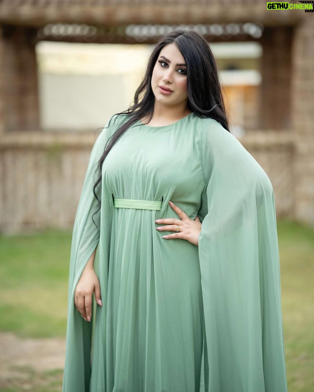 Amani Alaa - 7.5K Likes - جلسه صور لازياء @boutique_amona
#اماني_علاء #ازياء #فاشن #خليجيات #الخليج #اكسبلورر #اكسبلور_فولو #اضافات