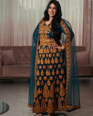 Amani Alaa Instagram - تفسيرنا الخاطئ لمفهوم عزة النفس تجعل الفرص الثمينة هباءً منثوراً والاعتذار أمراً محظوراً.

تصوير الصديق الغالي
@ali.mohamed8 
💎💎💎

ازياء ملك الازياء الخليجيه 
@al_shikha_fashion 
💎💎💎

لوكيشن وميك اب وشعر 
الصديقه العزيزه
@marwh_alhamd