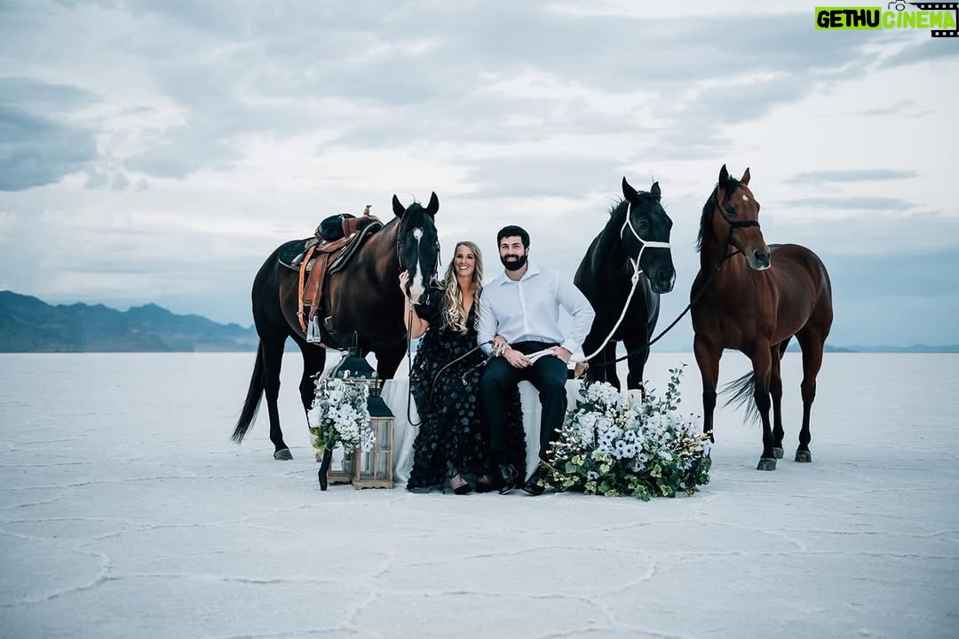 Amberley Snyder - 13.2K Likes - 💟 My Boys 💟
📸 @laurenandersonphoto
#amberleysnyder #walkriderodeo #fairytalewedding #tinktink #atppower #frenchopen #legacy #2025bride