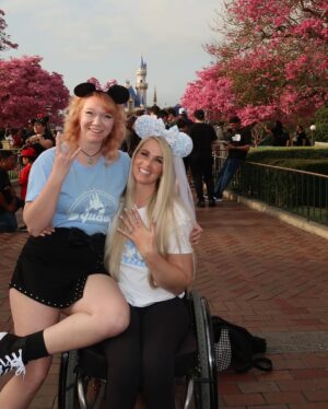Amberley Snyder Instagram - 💍 Bride to Be with the best girls I could ask for!! 💕

#amberleysnyder #walkriderodeo #fairytalewedding #2025bride #disneybride