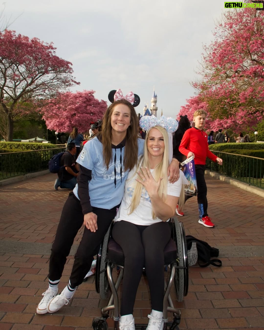 Amberley Snyder - 17.6K Likes - 💍 Bride to Be with the best girls I could ask for!! 💕
#amberleysnyder #walkriderodeo #fairytalewedding #2025bride #disneybride