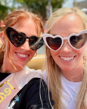 Amberley Snyder Instagram - 💍 Bride to Be with the best girls I could ask for!! 💕

#amberleysnyder #walkriderodeo #fairytalewedding #2025bride #disneybride