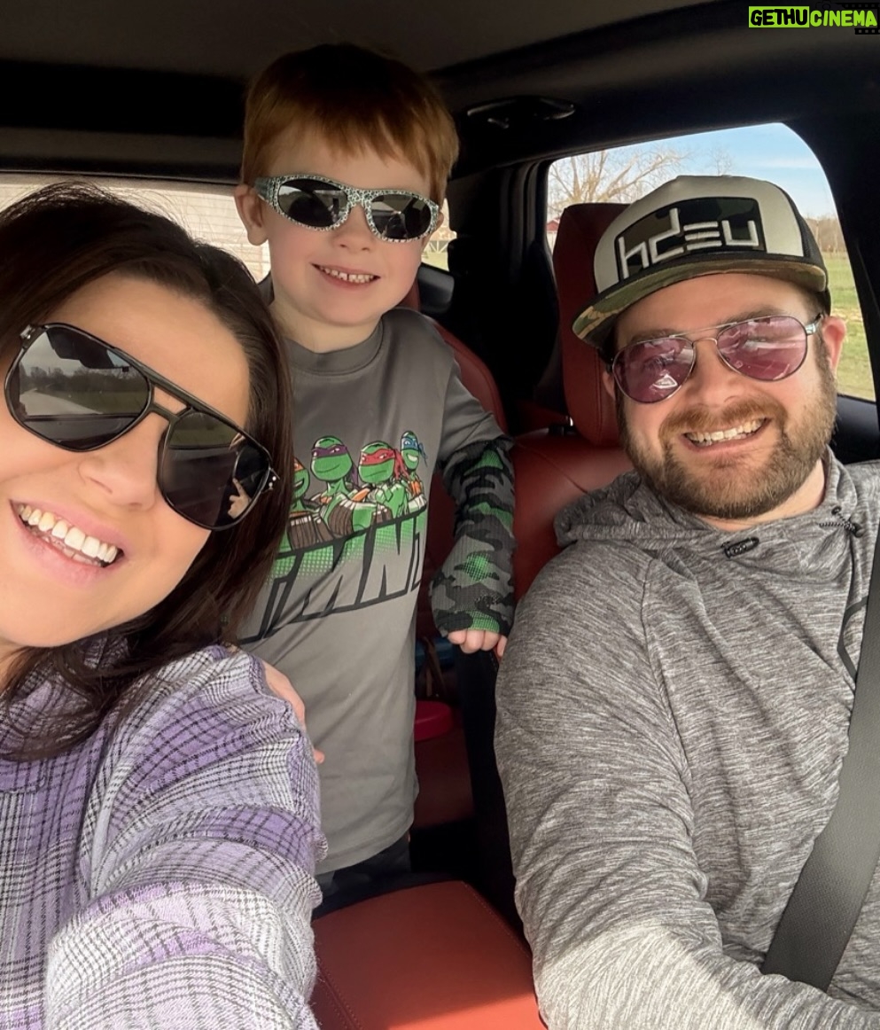 Amy King - 3.8K Likes - BIG NEWS for the King Family!! We are moving to.. Alaska!! Nana is coming with us!🌄