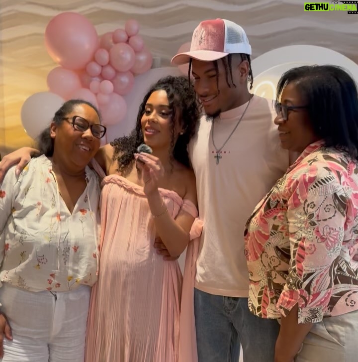 Ana Giulia Zortea - 63.6K Likes - first of many celebrations for my babygirl, so thankful for everyone who showed us so much love 🩷 primeira de muitas celebrações pra nossa neném 🎀