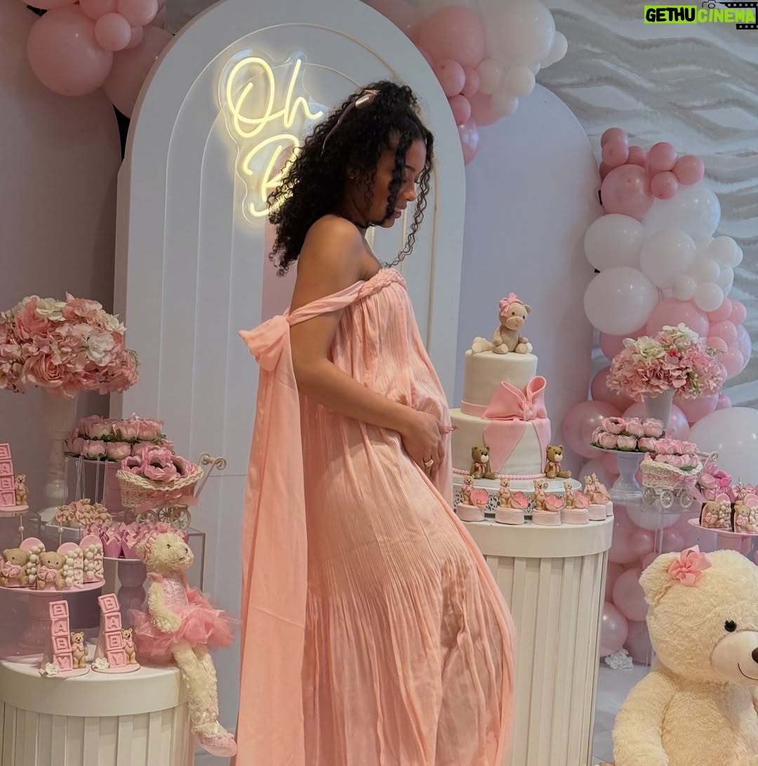 Ana Giulia Zortea - 63.6K Likes - first of many celebrations for my babygirl, so thankful for everyone who showed us so much love π©· primeira de muitas celebraΓ§Γ΅es pra nossa nenΓ©m π