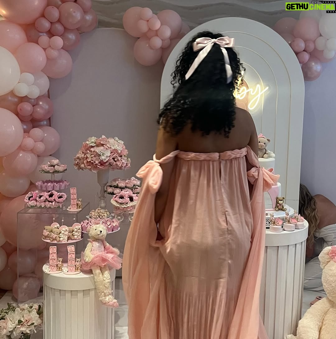 Ana Giulia Zortea - 63.6K Likes - first of many celebrations for my babygirl, so thankful for everyone who showed us so much love π©· primeira de muitas celebraΓ§Γ΅es pra nossa nenΓ©m π
