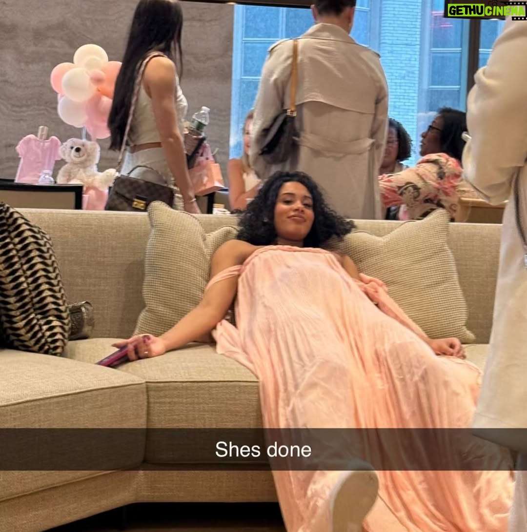 Ana Giulia Zortea - 63.6K Likes - first of many celebrations for my babygirl, so thankful for everyone who showed us so much love π©· primeira de muitas celebraΓ§Γ΅es pra nossa nenΓ©m π