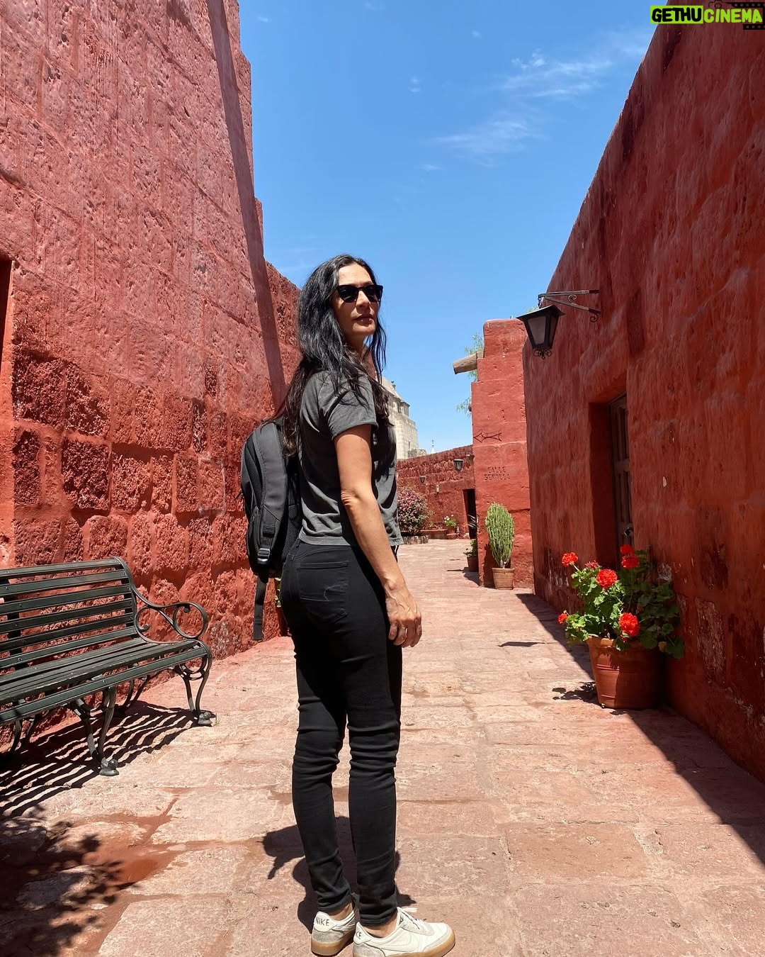 Ana Maria Orozco - 25.9K Likes - Visita al impresionante Monasterio de Santa Catalina, en Arequipa, con @anaorozcoof ❤️
Inolvidable.