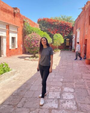 Ana Maria Orozco Instagram - Visita al impresionante Monasterio de Santa Catalina, en Arequipa, con @anaorozcoof ❤️
Inolvidable.