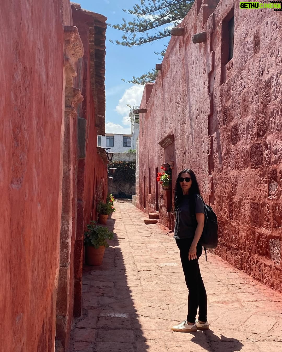 Ana Maria Orozco - 25.9K Likes - Visita al impresionante Monasterio de Santa Catalina, en Arequipa, con @anaorozcoof ❤️
Inolvidable.