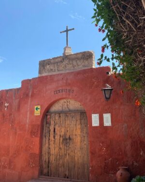 Ana Maria Orozco Instagram - Visita al impresionante Monasterio de Santa Catalina, en Arequipa, con @anaorozcoof ❤️
Inolvidable.