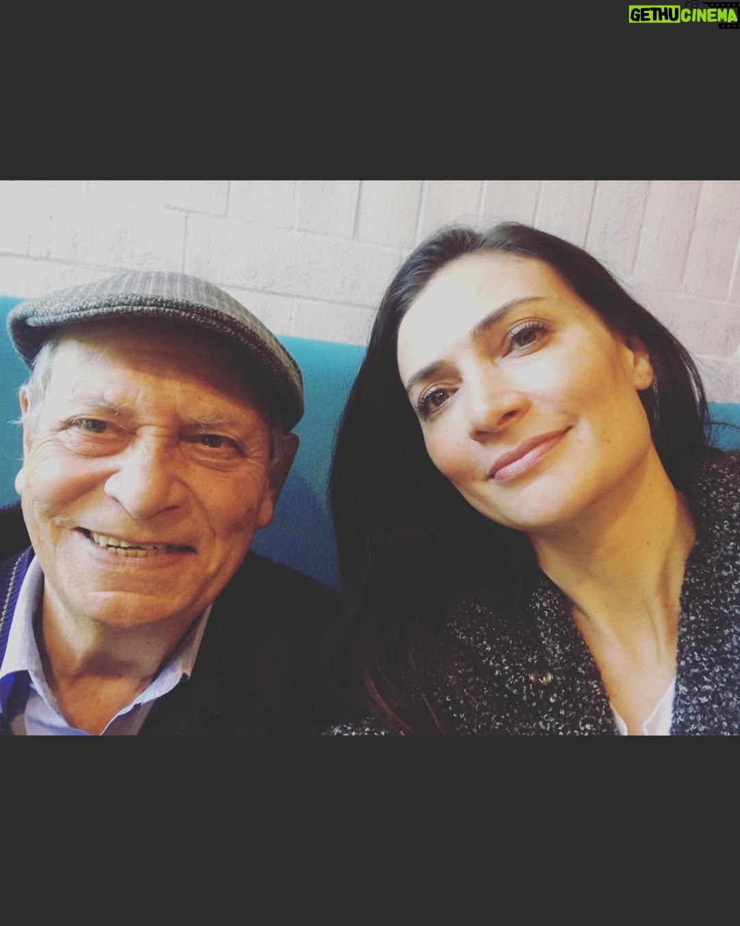 Ana Maria Orozco - 37.1K Likes - Te amo pa. Gracias❤️
El silencio. Bogotá. El café. La Luis Angel Arango. Bach. Chaplin. Woody Allen. Michael Chéjov. Anton Chéjov. John Lennon. Hamlet…
Las grandes preguntas. Your way.