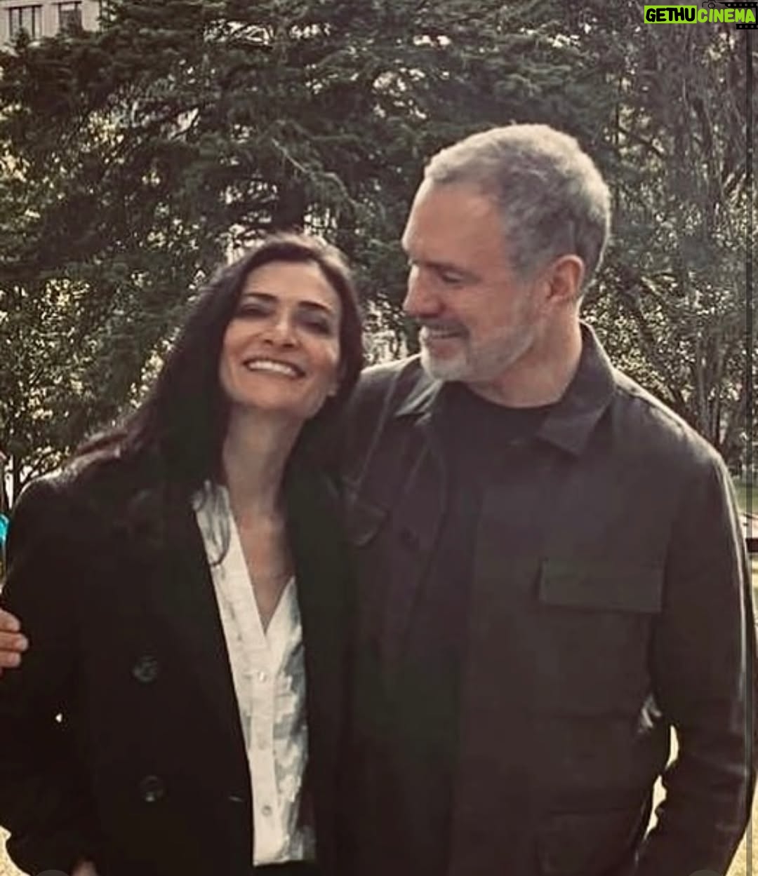 Ana Maria Orozco - 119.9K Likes - Todo mi amor para ti siempre, @saldelsol ♥️♥️♥️
El mejor regalo, estar a tu lado. Gracias.