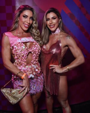 Ana Paula Minerato Instagram - No fim oq é verdadeiro sempre prevalece ❤️ 

Aconteceu e foram 6 anos sem nos falarmos😔
Esse reencontro eu sentia que aconteceria, mas não sabia quando! Sem sabermos, A vida deu uma data e enfim nos encontramos e ponto final em qualquer coisa de ruim que tenha ficado no passado ❤️ #Family