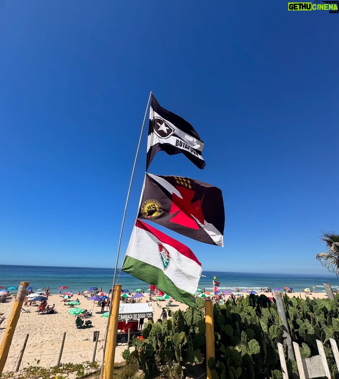 Ana Paula Minerato - 12.5K Likes - 1º de Março
aniversário do Rio de Janeiro 460 anos☀️🌴
Segunda capital do Brasil
nossa eterna Brasília(1763-1960) 🇧🇷
E que data mais que especial pra celebrar esse aniversário, com nosso carnaval tão lindo e especial e INTERNACIONAL, patrimônio nacional ❤️