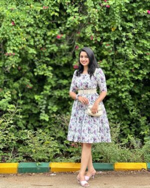 Anchana Nethrun Instagram - 💚

Pretty dress and cute scrunchies @infi__boutique 💗

#anchana #trending #love #dresses #instapic