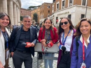 Andrea Aristegui Instagram - Momentos de este nuevo día en el Vaticano 💜