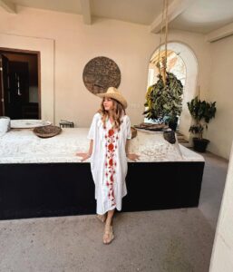 Actress Andrea Legarreta HD Photos and Wallpapers December 2025