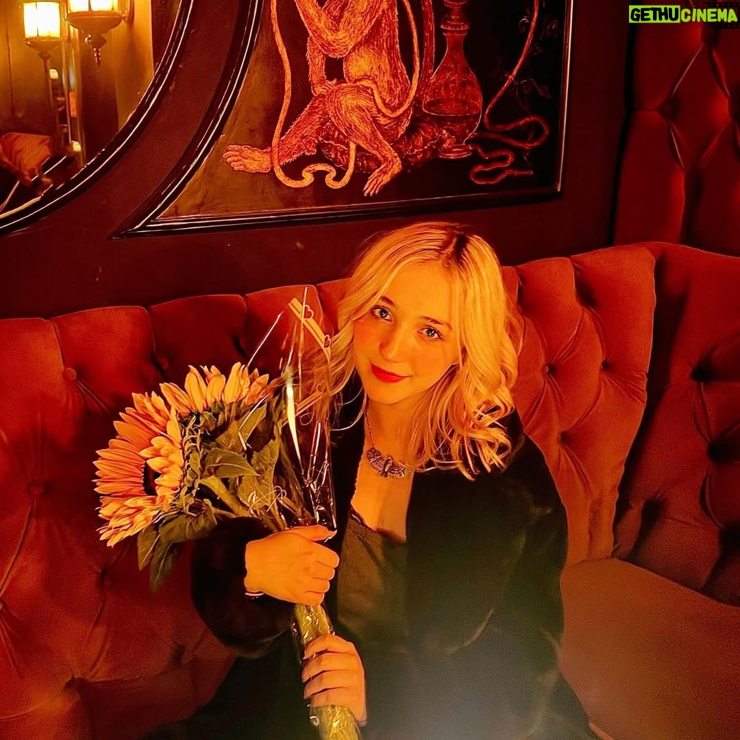 Andrea Legarreta - 49.9K Likes - 18!! Increíble que mi niñita chiquita ya tenga 18!! Nina, princesa hermosa, anhelo que la vida te de todas las hermosas bendiciones que un ser tan bello y especial como tú merece… Que cada deseo y sueño que tu corazón ha tenido desde que eras una pequeñita se te cumplan amorcito hermoso!! Jamás pero jamás dudes de tu valor y que mereces todo lo bueno, personas, lugares, amigos, amor, risas, trabajo que te haga feliz, apapachos, apoyo, dulzura, reconocimiento, una familia que te ama infinito… Eres todo lo bello que un ser humano debería ser… Te admiro profundamente en todos sentidos!! Eres una guerrera!! Celebramos cada instante de tu hermosa existencia!! 
Y así, un día a la vez, un paso a la vez, has recorrido un camino maravilloso y te estás construyendo una vida hermosa en amor, resiliencia, crecimiento, dulzura, paciencia y mucho aprendizaje. Te amo y te admiro profundamente… Debes tener la certeza de que tu Má estará por siempre y para siempre a tu lado apoyándote y amándote en todo momento, de todas las formas posibles… Jamás dejes de brillar como lo haces, de creer en ti, de crear y hacer arte, jamás pierdas tu capacidad de gozar, vivir,
soñar y amar la vida con esa intensidad y sensibilidad que tienes!! Felices 18 amor!! A vivir bonito y que sea un gran año para ti!! Te amo profunda e infinitamente, soy muy feliz de ser tu mamá! Te amo, te amo, te amo! ❤️❤️❤️❤️❤️❤️❤️❤️❤️❤️❤️❤️❤️❤️❤️❤️❤️❤️ 🎂🎂🎂🎂🎂🎂👏🏻👏🏻👏🏻👏🏻👏🏻👏🏻👏🏻💫💫💫💫💫💫🌟🌟🌟🌟 🎊🎉🎊🎉🎊🎉🎊 @ninarubinl  #CelebramosTuVida #FelizCumpleaños #18 #happybirthday #amorinfinito #OrgullosaDeSerTuMá #Nina