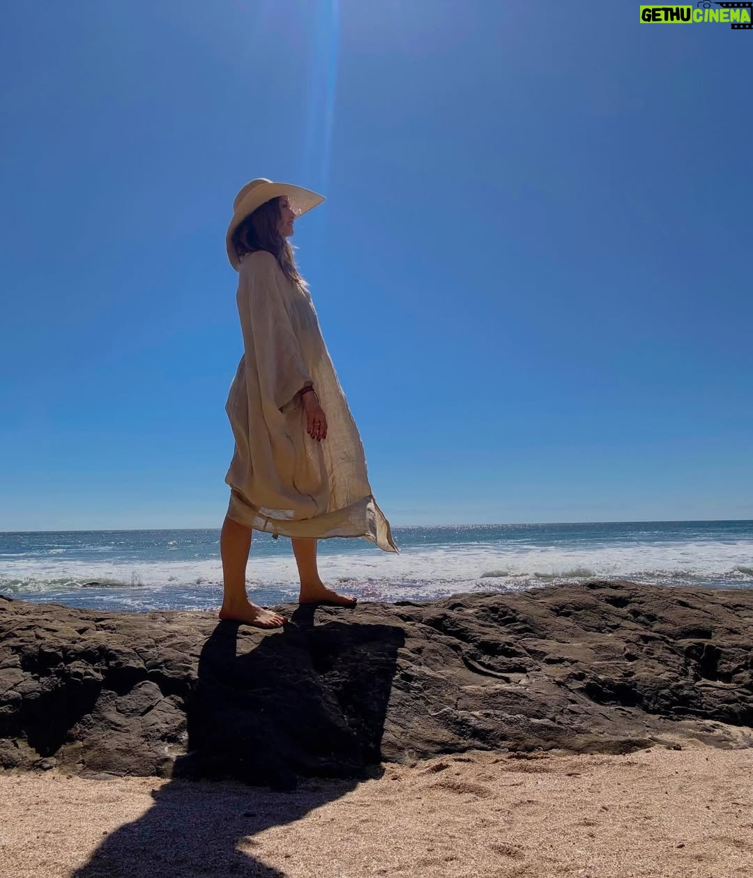 Andrea Legarreta - 51K Likes - Paraíso… 🏝️