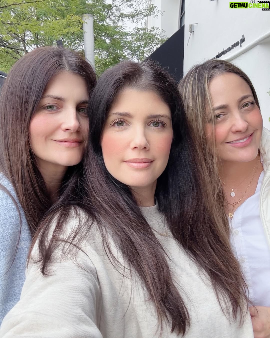 Andrea Nocetti - 1.7K Likes - Las quierooo 🫶 @laura_abisambra_zuniga @pilisandovalm #friends #foreverfriends #friendsarefamily #girls #lunch