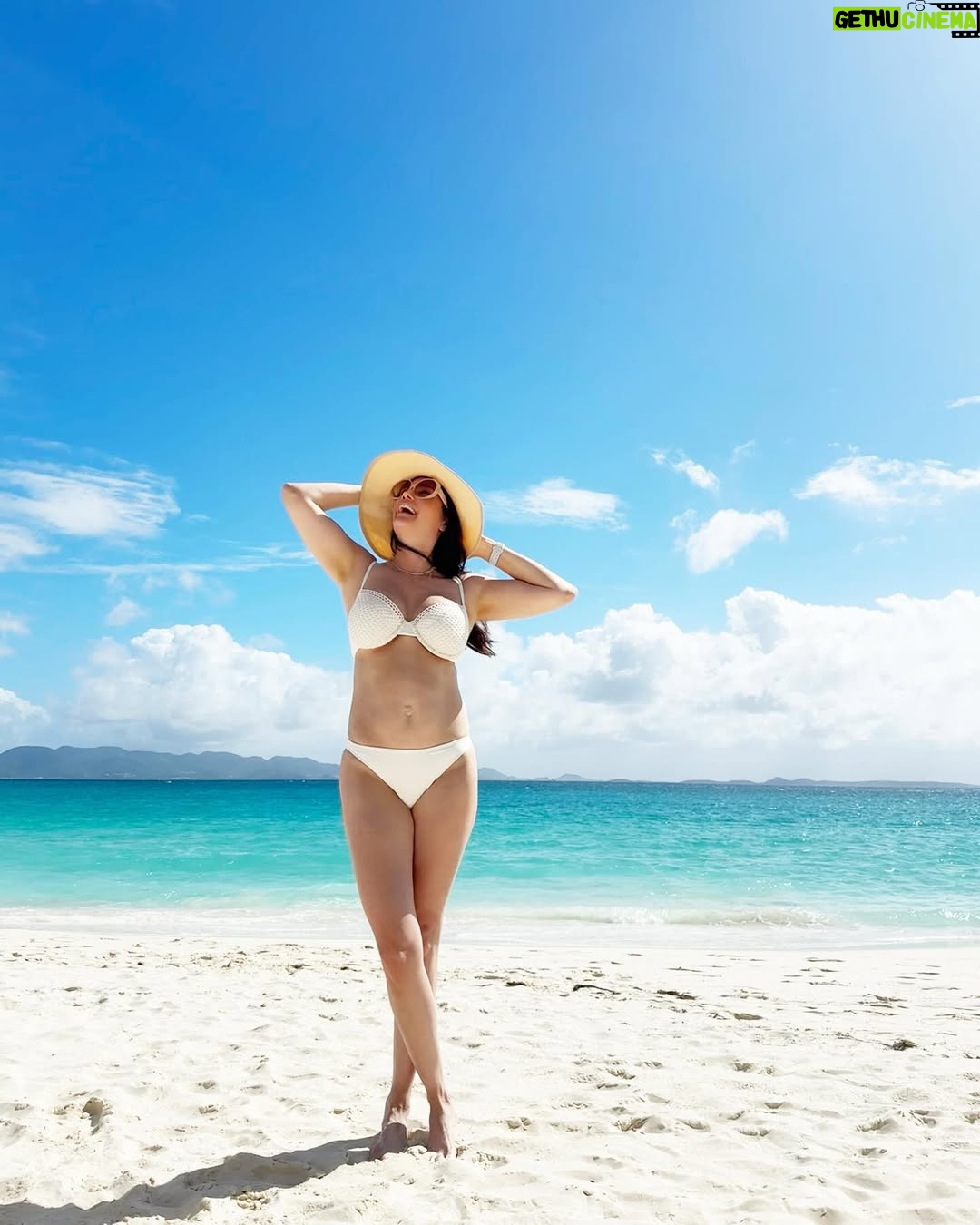 Andrea Nocetti - 1.4K Likes - Paraiso… #anguilla #anguillabeaches #caribbean #paradise #paradiseisland #paradisebeach 🏖️