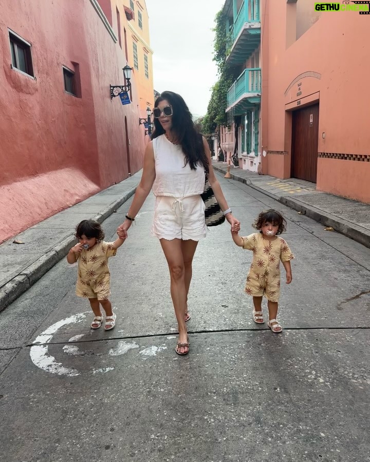 Andrea Nocetti - 4.2K Likes - Mi primero de Enero… #family #cartagena #colombia #myboys #twins #twinboys #happiness #love #boys #mamasboy #momofboys #momoftwins #minskitwins @minskitwins