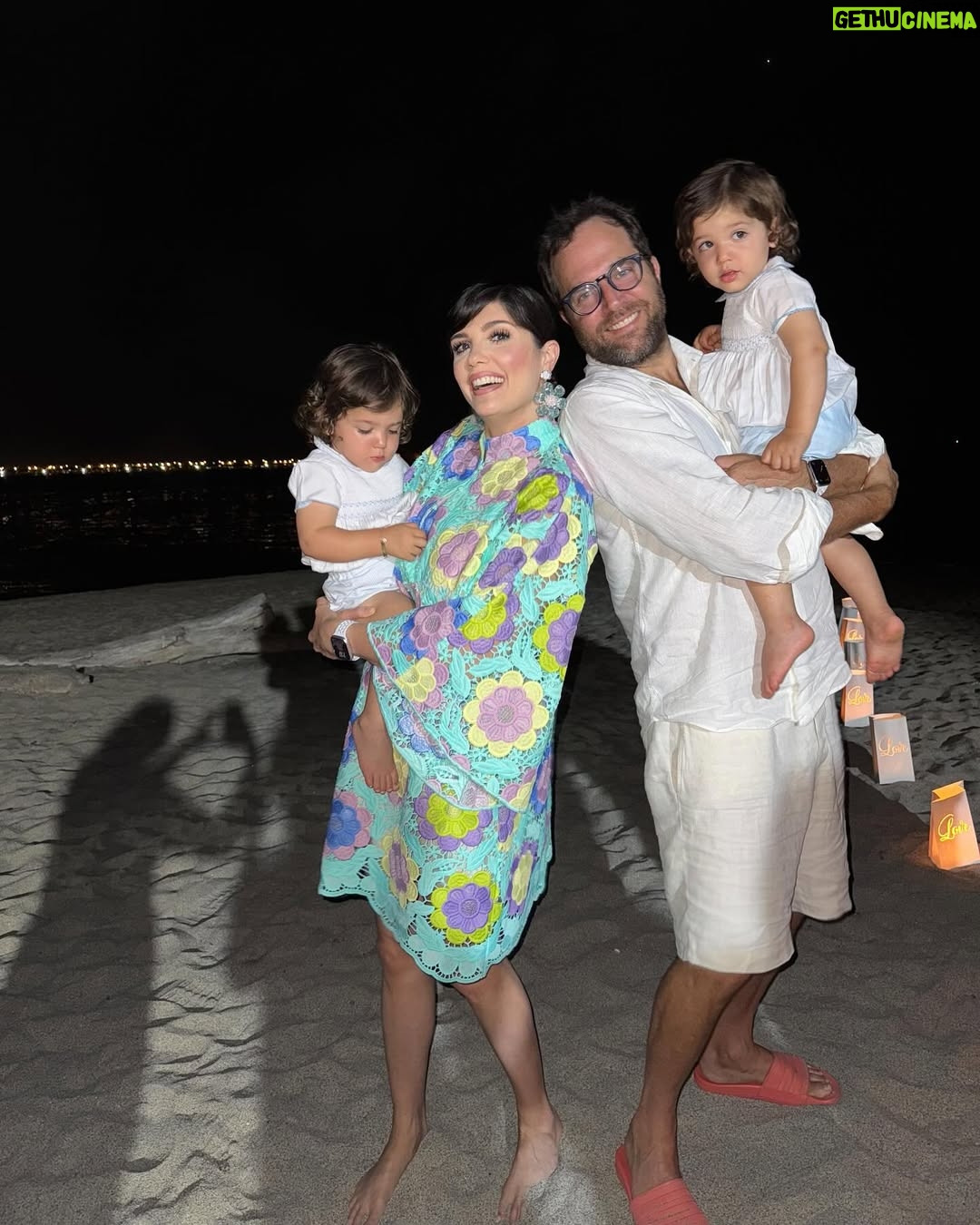 Andrea Nocetti - 2.8K Likes - Feliz año nuevo! 🫶❤️🎇 #happynewyear #happynewyear2025 #love #family #celebration #blessings #gratitude #lucianminski #minskitwins #santamarta #colombia @lucianminski @minskitwins