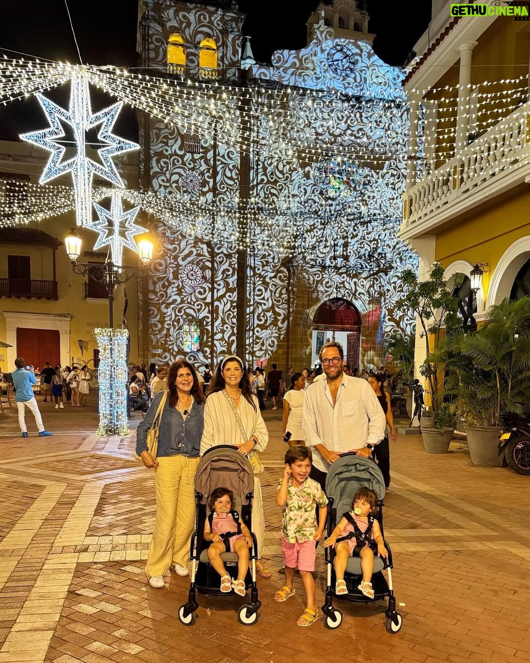 Andrea Nocetti - 5.2K Likes - Un borondo por mi linda Cartagena… #cartagena #alumbrados #alumbradoscartagena #family #love #myboys #brothers #twins #twinboys #momofboys #vacations #lucianminski #minskitwins # @lucianminski @minskitwins @lizamargomez