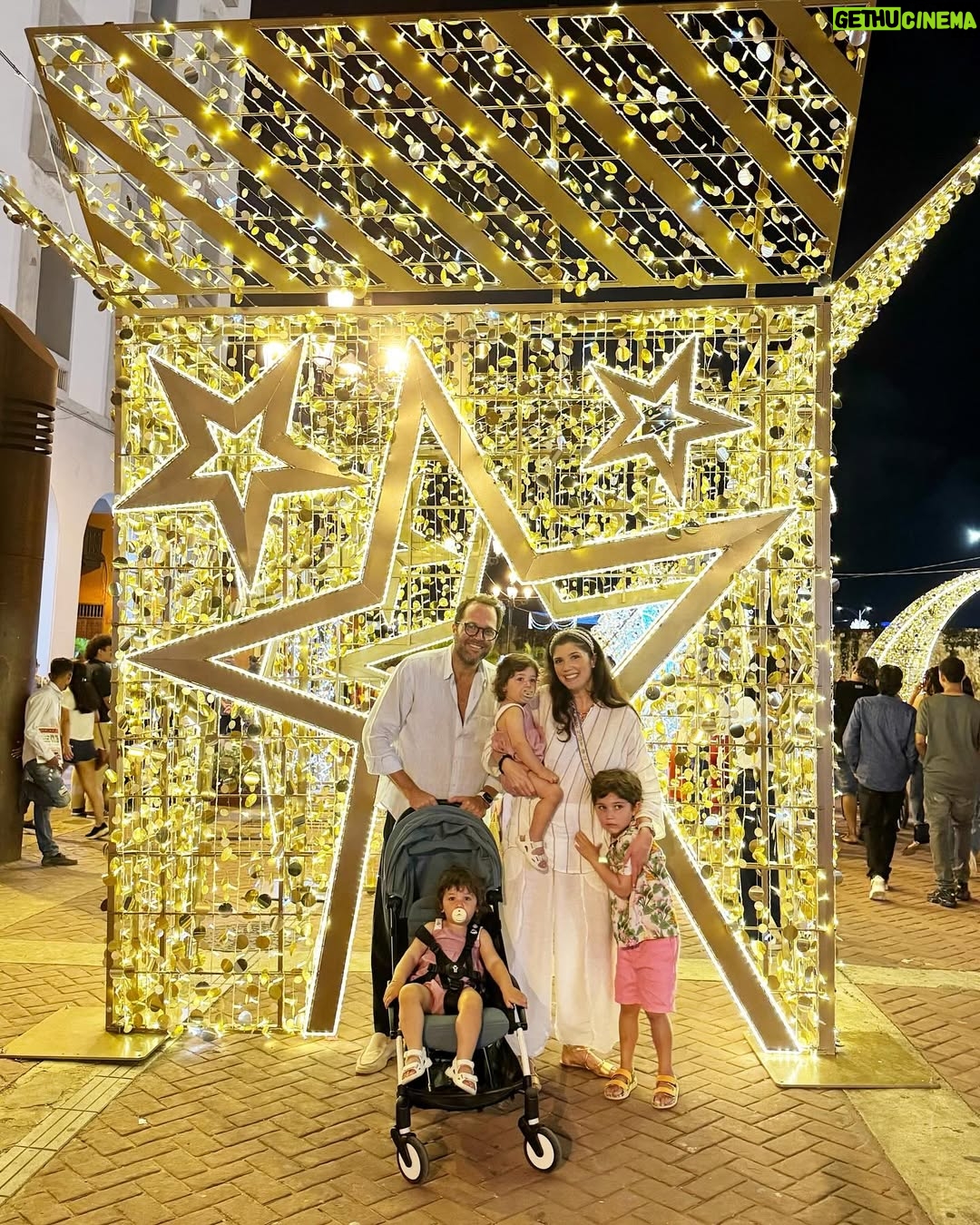 Andrea Nocetti - 5.2K Likes - Un borondo por mi linda Cartagena… #cartagena #alumbrados #alumbradoscartagena #family #love #myboys #brothers #twins #twinboys #momofboys #vacations #lucianminski #minskitwins # @lucianminski @minskitwins @lizamargomez