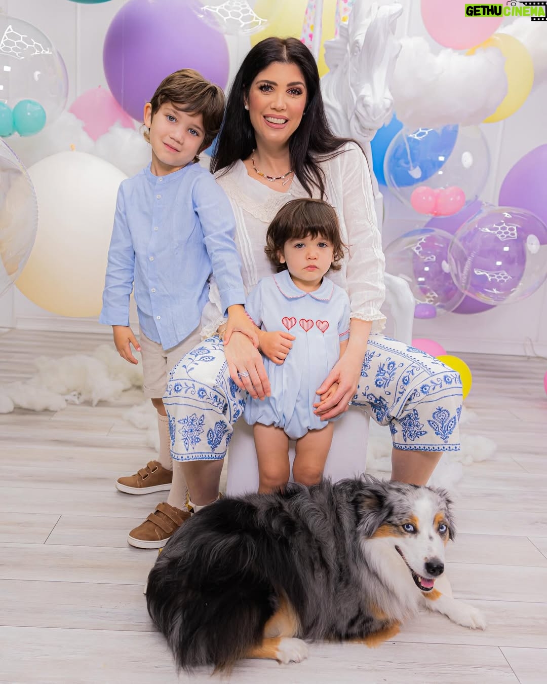 Andrea Nocetti - 2.2K Likes - Happy valentine’s ❤️ #love #happyvalentinesday #happyvalentine #family #pet #dog #sons #mom #brothers #twins #momofboys #boysmama #lucianminski #minskitwins #myboys @lucianminski @minskitwins @fionaandlolastory #felizdiadesanvalentin #sanvalentin @habiaunavezunafoto_ @habiaunavezunvideo