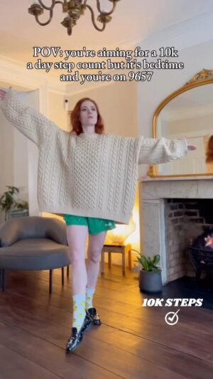 Angela Scanlon Instagram - Who do you know that would 100% do this? Tag your late-night steppers!😂☘️😂 #10kstepsaday 
📸👉 @angelascanlon 🙌😂☘️ #irish_daily #reelsoftheday #irishhumour #irishdance #irishdancing