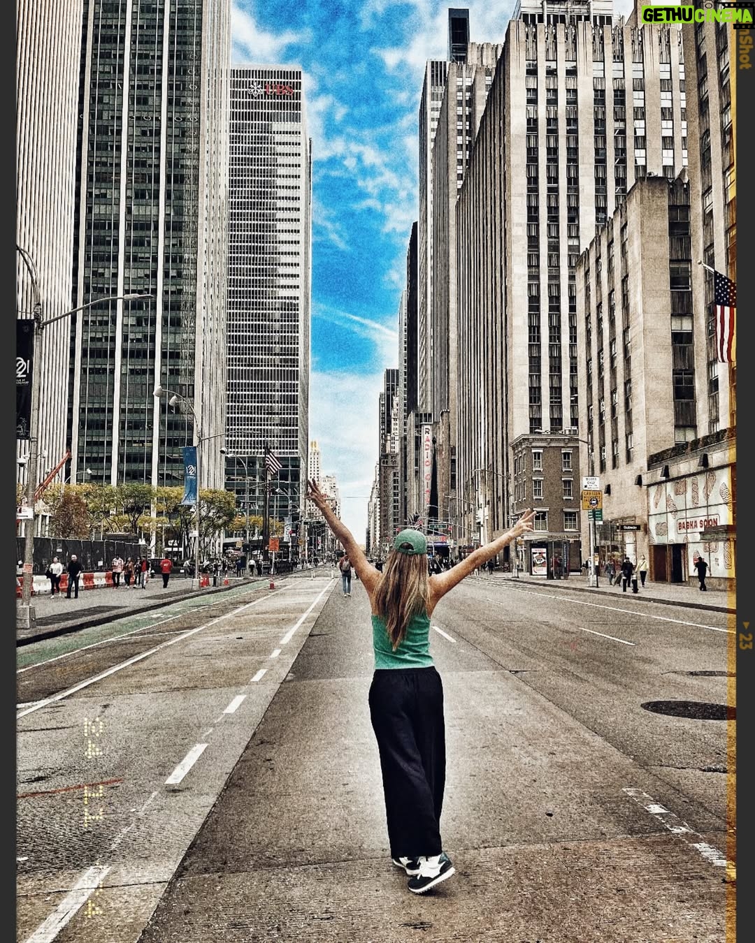 Angeline Moncayo - 0.9K Likes - āššØ šÆšš¦šØš¬ š„šš¬ ššØš¬šš¬ ššØš¦šØ š¬šØš§, š¬š¢š§šØ ššØš¦šØ š¬šØš¦šØš¬ā š§ššš» š š ššš¹ š¼'š š»šššš¾šš šššš¹ā¦āļø
