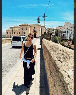 Angeline Moncayo Instagram - Ｕｎ ａｌｔｏ ｅｎ ｅｌ ｃａｍｉｎｏ －
Ｆａｒｅｗｅｌｌ，２０２４
Ｂｉｅｎｖｅｎｉｄｏ ２０２５☘️