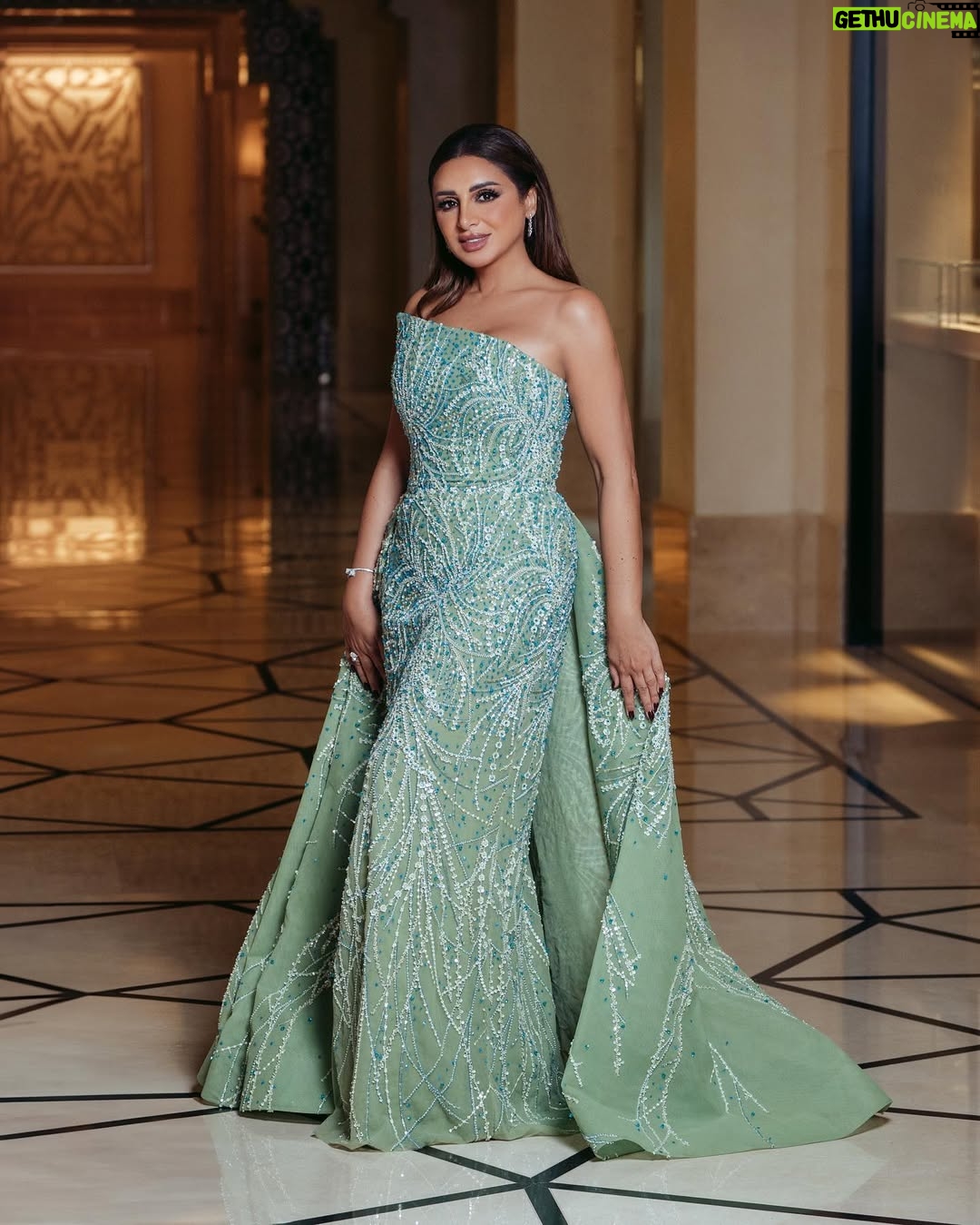 Angham - 45.3K Likes - Throwback to Dubai Opera House Concert 🎶
_________________________
Jewellery @marli