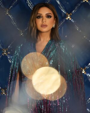 Angham Instagram - Until we meet again, Kuwait 🇰🇼 
Jewelry: @chopard @trafalgarluxurygroup
📷:@maudsakri

#هلا_فبراير