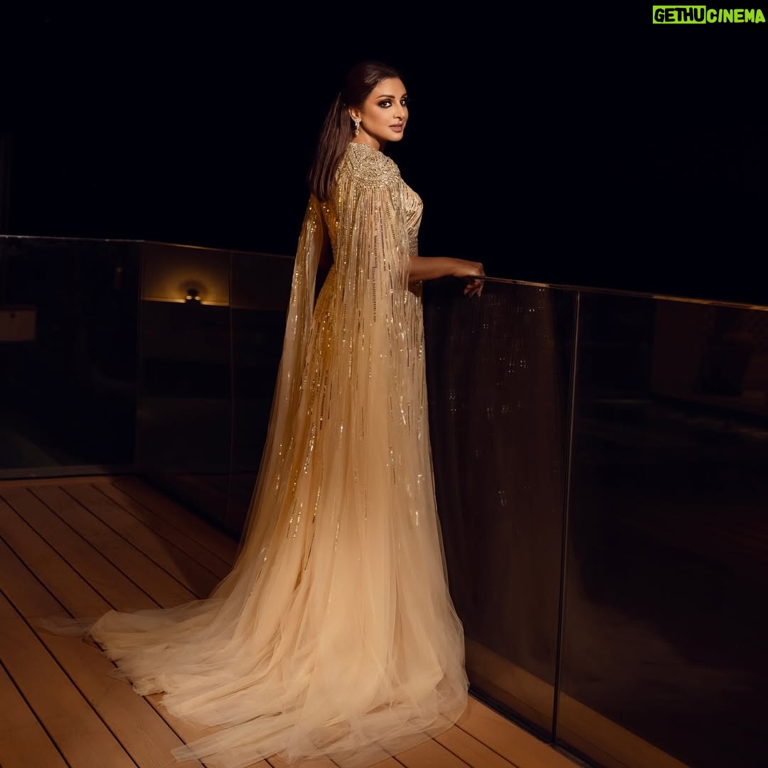 Angham - 39.3K Likes - من حفل مملكة البحرين، ٢٠ سبتمبر ٢٠٢٤ ♥️
شكراً لكم على ليلة لا تُنسى ومشاركتكم هذه الليلة الساحرة ✨🎤
انغام_في_البحرين 🇧🇭
Jewellery: @glamour.jewellery