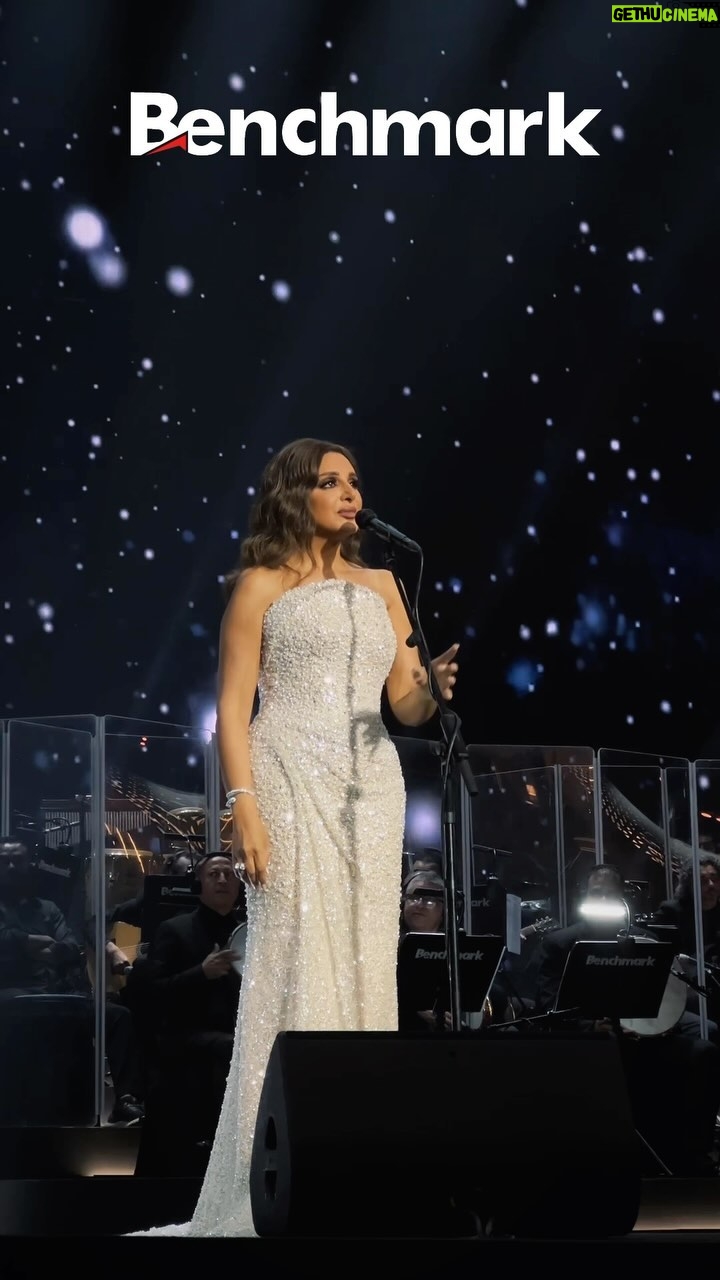 Angham - 53.4K Likes - ✨
تيجـي نسـيب؟ 🤔
تيجـي نجـيبها في النصـيب؟ 🎶
..
..
#بنش_مارك #انغام_في_جده
#عبادي_الجوهر_أرينا #عمو_زكي