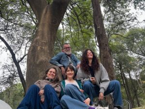 Angie Cepeda Instagram - Amigos vitamina   picnic en el bosque de Chapultepec. Gracias vida ❤️