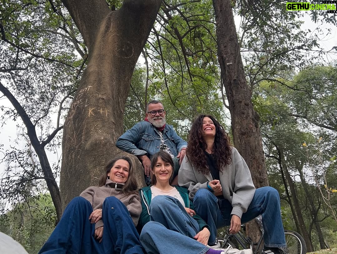 Angie Cepeda - 3 Likes - Amigos vitamina picnic en el bosque de Chapultepec. Gracias vida ❤️