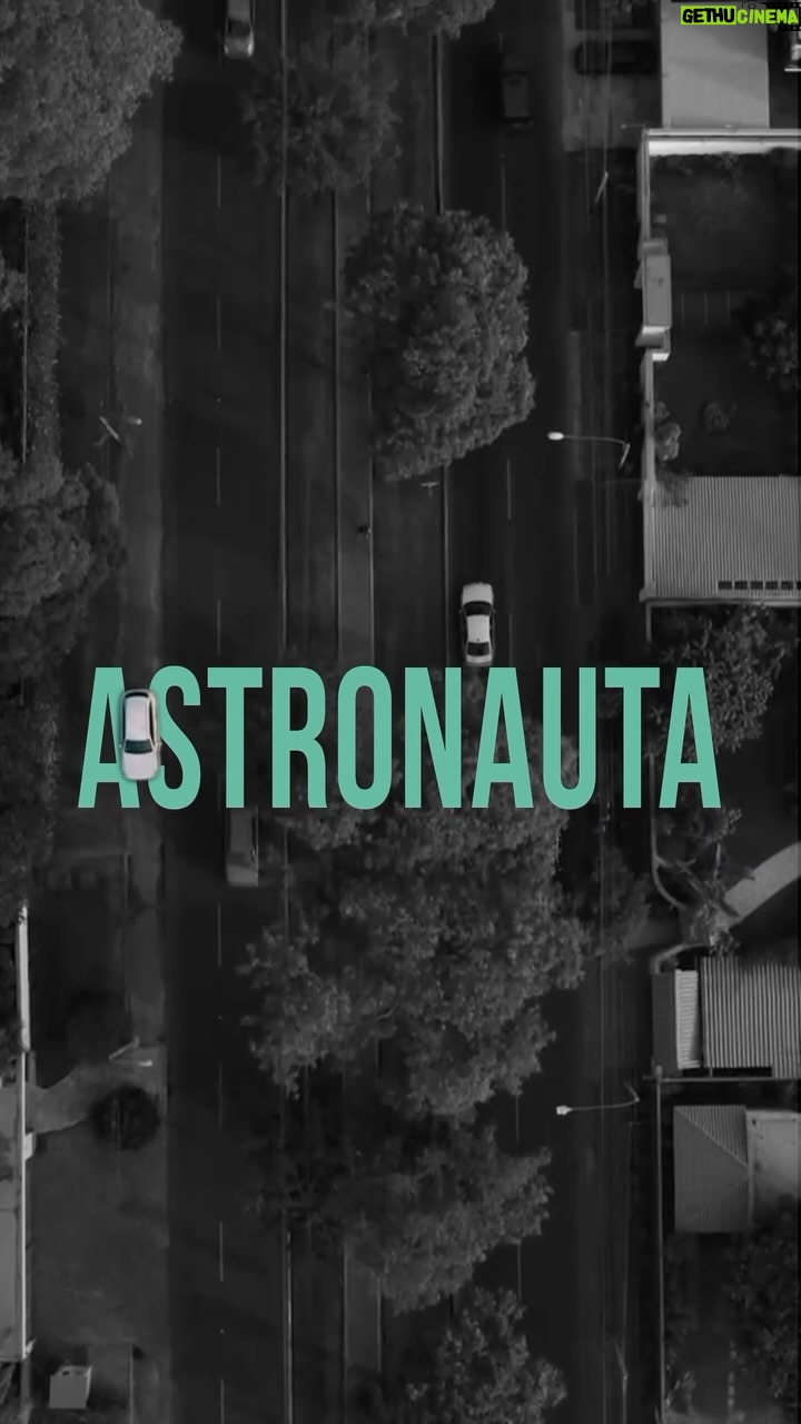 Angie Cepeda - 3 Likes - Este 2025 llega “ASTRONAUTA”: El viaje más grande está dentro de uno mismo. 🚀
•Una película dirigida por @paulvega_f
•Protagonizada por @angiecepeda y @daniel_hendler_ con la participación especial de @saldelsol.
PERÚ • COLOMBIA • URUGUAY