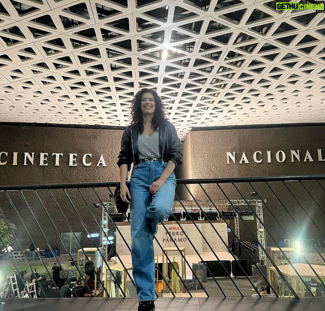 Angie Cepeda - 3 Likes - Que viva la vida, los caminos recorridos, los atardeceres, trabajar con amigos, el cine, la luna, los sobrinos, el ser…
Feliz semana para todxs ❤️