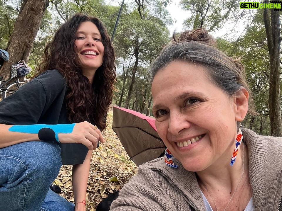 Angie Cepeda - 3 Likes - Amigos vitamina picnic en el bosque de Chapultepec. Gracias vida ❤️