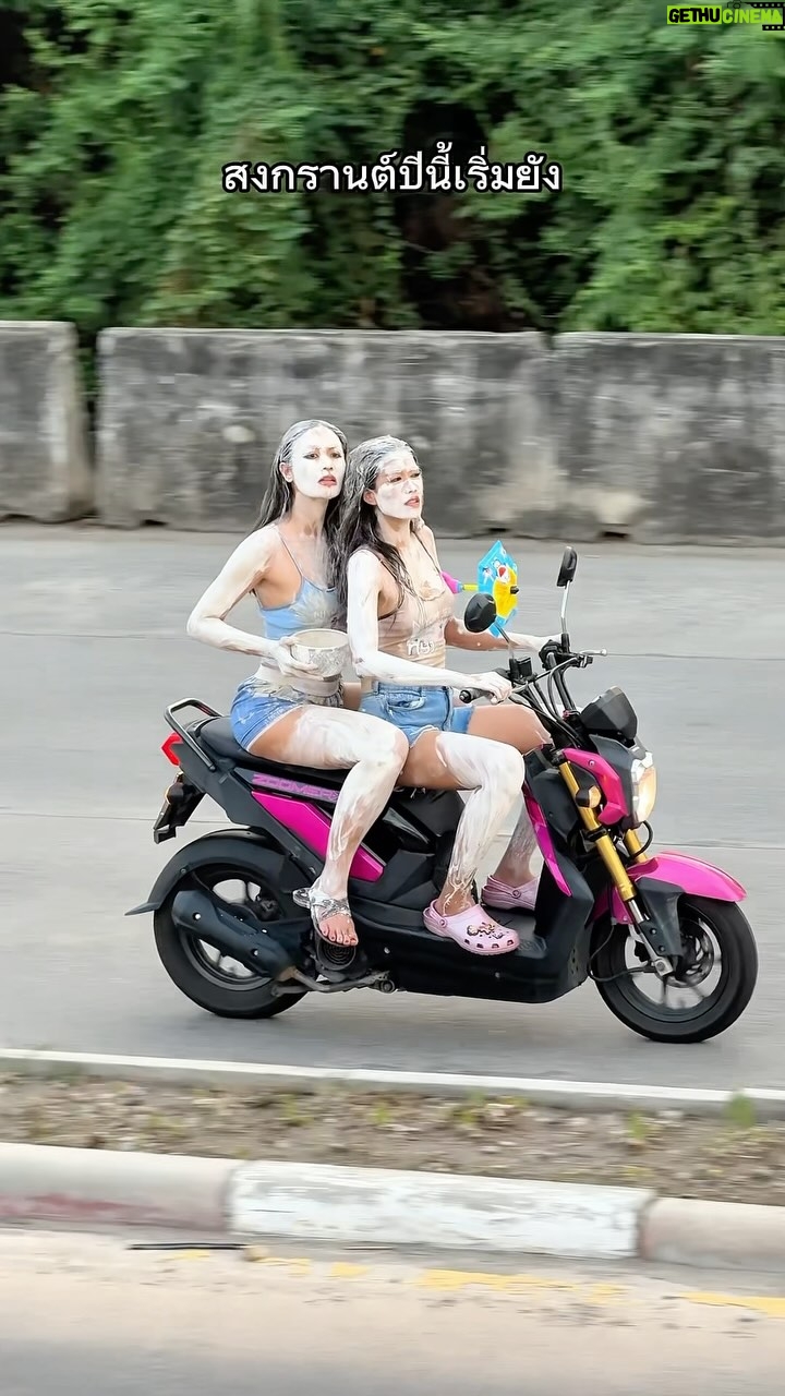 Aniporn Chalermburanawong - 60.6K Likes - เค้ายังไม่เริ่มกันเหรอ?